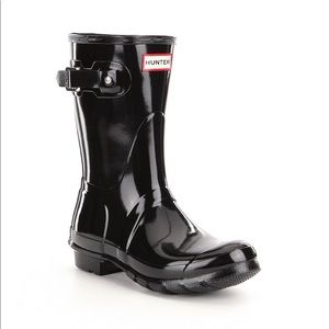 **SOLD**Black hunters short gloss